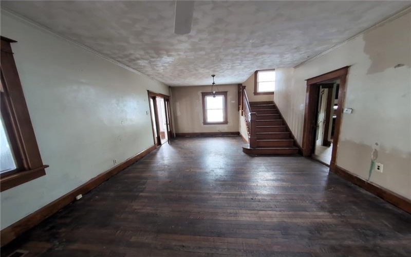 43 Mifflin Avenue, Uniontown, 15401, 4 Bedrooms Bedrooms, 7 Rooms Rooms,2 BathroomsBathrooms,Residential,For Sale,Mifflin Avenue,1700990