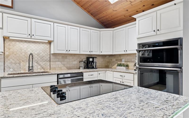 167 Regency Dr, Uniontown, 15401, 3 Bedrooms Bedrooms, 6 Rooms Rooms,2 BathroomsBathrooms,Residential,For Sale,Regency Dr,1700512