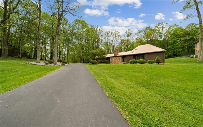 167 Regency Dr, Uniontown, 15401, 3 Bedrooms Bedrooms, 6 Rooms Rooms,2 BathroomsBathrooms,Residential,For Sale,Regency Dr,1700512