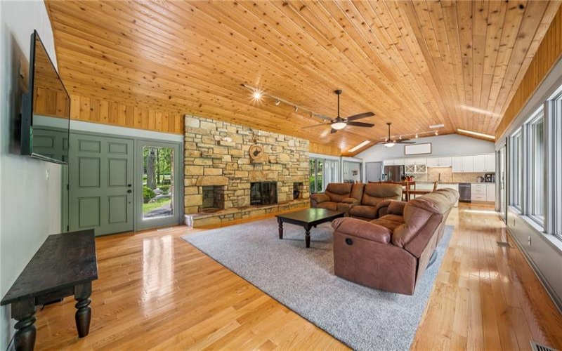 167 Regency Dr, Uniontown, 15401, 3 Bedrooms Bedrooms, 6 Rooms Rooms,2 BathroomsBathrooms,Residential,For Sale,Regency Dr,1700512