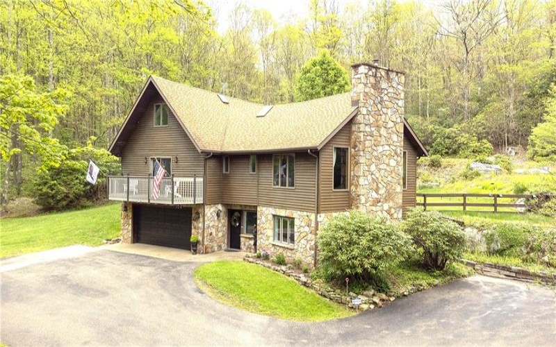 2847 National Pike, Uniontown, 15421, 3 Bedrooms Bedrooms, 9 Rooms Rooms,2 BathroomsBathrooms,Residential,For Sale,National Pike,1700648