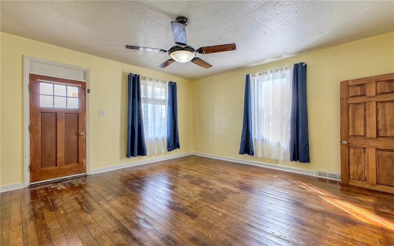 1929 Highland Avenue, Greensburg, 15601, 3 Bedrooms Bedrooms, 7 Rooms Rooms,2.1 BathroomsBathrooms,Residential,For Sale,Highland Avenue,1700724