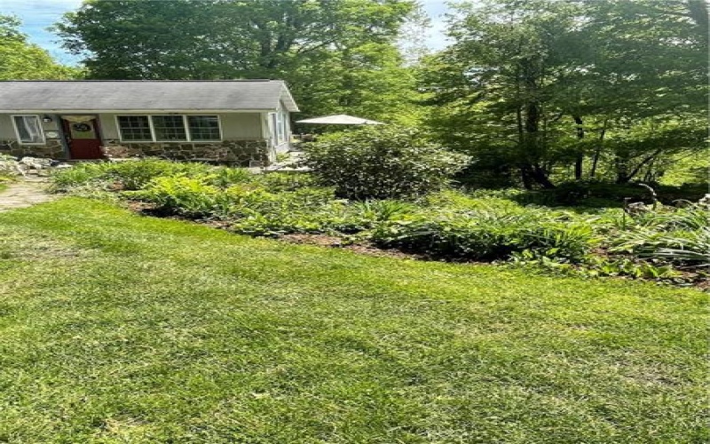 230 Trading Post Rd, Stoystown, 15563, 2 Bedrooms Bedrooms, 5 Rooms Rooms,1 BathroomBathrooms,Residential,For Sale,Trading Post Rd,1700773
