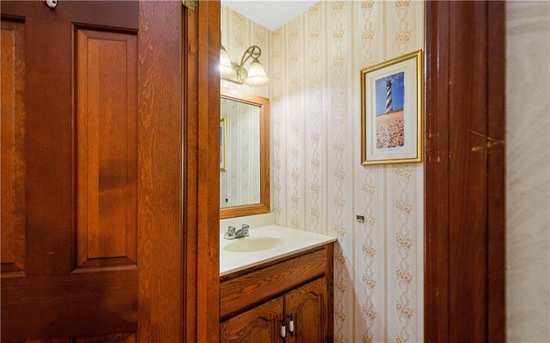 297 Alamae Lakes Road, Washington, 15301, 4 Bedrooms Bedrooms, 14 Rooms Rooms,2.2 BathroomsBathrooms,Residential,For Sale,Alamae Lakes Road,1700831