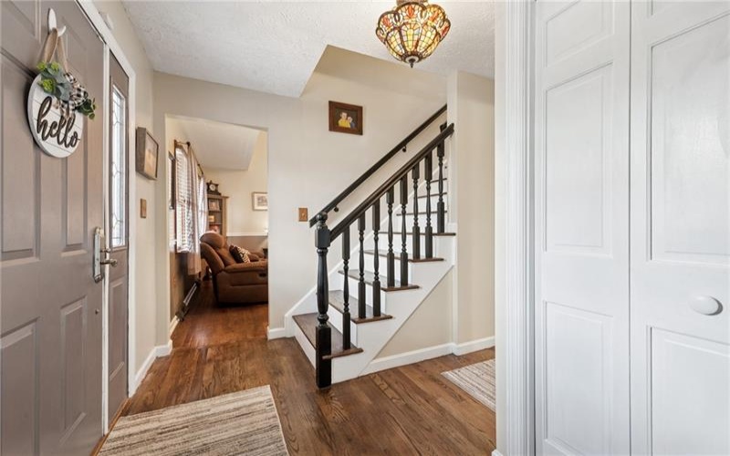 100 Carriage Ct, Canonsburg, 15317, 4 Bedrooms Bedrooms, ,2.1 BathroomsBathrooms,Residential,For Sale,Carriage Ct,1700845