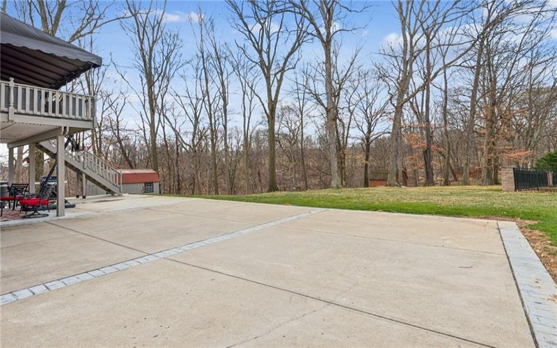100 Carriage Ct, Canonsburg, 15317, 4 Bedrooms Bedrooms, ,2.1 BathroomsBathrooms,Residential,For Sale,Carriage Ct,1700845