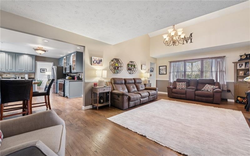 100 Carriage Ct, Canonsburg, 15317, 4 Bedrooms Bedrooms, ,2.1 BathroomsBathrooms,Residential,For Sale,Carriage Ct,1700845