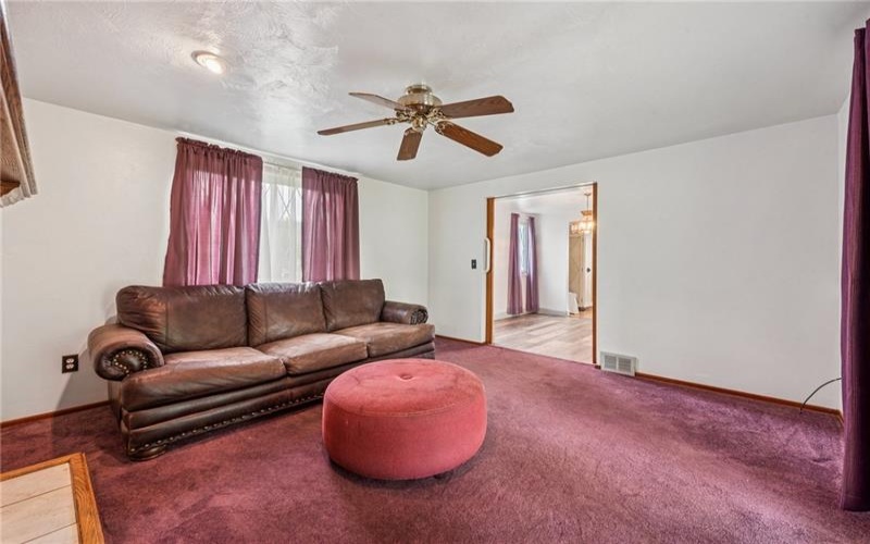 221 Barbara Ln, Connellsville, 15425, 4 Bedrooms Bedrooms, 9 Rooms Rooms,1.1 BathroomsBathrooms,Residential,For Sale,Barbara Ln,1700853