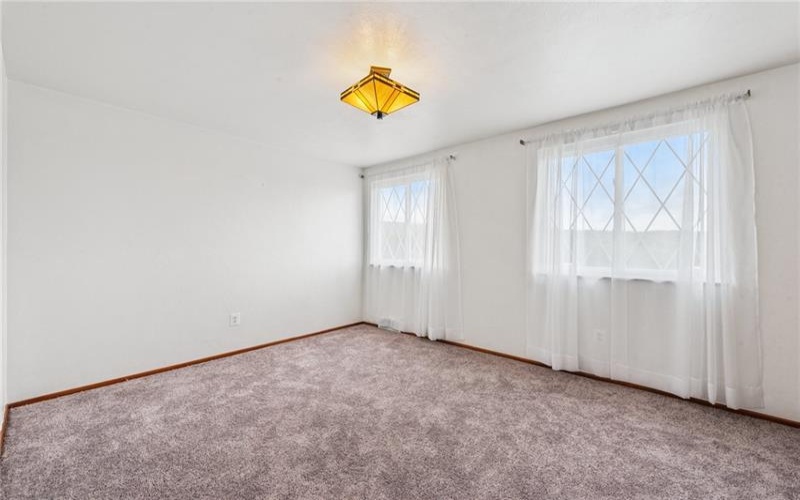 221 Barbara Ln, Connellsville, 15425, 4 Bedrooms Bedrooms, 9 Rooms Rooms,1.1 BathroomsBathrooms,Residential,For Sale,Barbara Ln,1700853