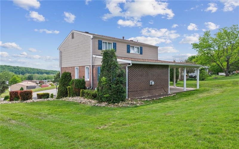 221 Barbara Ln, Connellsville, 15425, 4 Bedrooms Bedrooms, 9 Rooms Rooms,1.1 BathroomsBathrooms,Residential,For Sale,Barbara Ln,1700853
