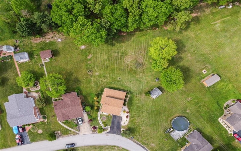 221 Barbara Ln, Connellsville, 15425, 4 Bedrooms Bedrooms, 9 Rooms Rooms,1.1 BathroomsBathrooms,Residential,For Sale,Barbara Ln,1700853