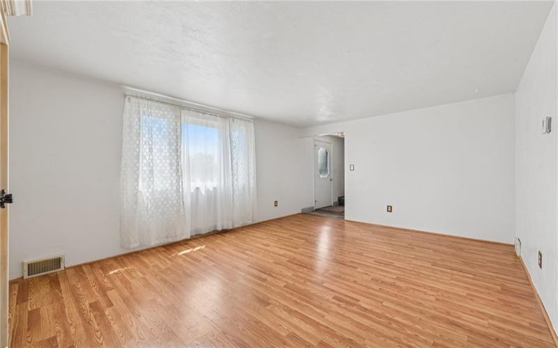 221 Barbara Ln, Connellsville, 15425, 4 Bedrooms Bedrooms, 9 Rooms Rooms,1.1 BathroomsBathrooms,Residential,For Sale,Barbara Ln,1700853