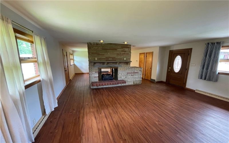 21 Country Club Boulevard, Uniontown, 15401, 3 Bedrooms Bedrooms, 9 Rooms Rooms,2.1 BathroomsBathrooms,Residential,For Sale,Country Club Boulevard,1700859