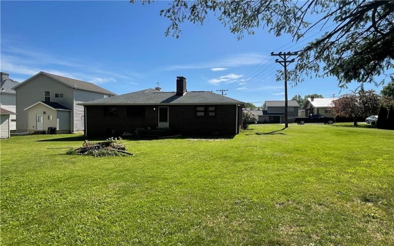 21 Country Club Boulevard, Uniontown, 15401, 3 Bedrooms Bedrooms, 9 Rooms Rooms,2.1 BathroomsBathrooms,Residential,For Sale,Country Club Boulevard,1700859