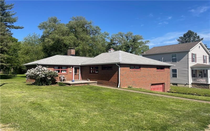 21 Country Club Boulevard, Uniontown, 15401, 3 Bedrooms Bedrooms, 9 Rooms Rooms,2.1 BathroomsBathrooms,Residential,For Sale,Country Club Boulevard,1700859