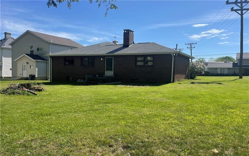 21 Country Club Boulevard, Uniontown, 15401, 3 Bedrooms Bedrooms, 9 Rooms Rooms,2.1 BathroomsBathrooms,Residential,For Sale,Country Club Boulevard,1700859