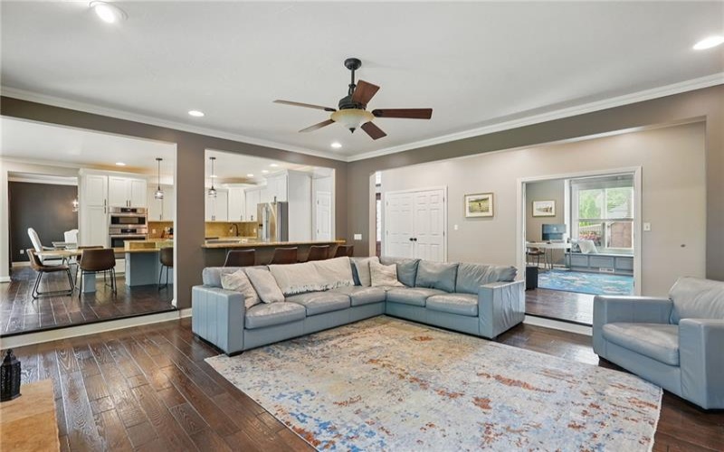 104 Ross Creek Ln, Venetia, 15367, 5 Bedrooms Bedrooms, 13 Rooms Rooms,3.1 BathroomsBathrooms,Residential,For Sale,Ross Creek Ln,1700928