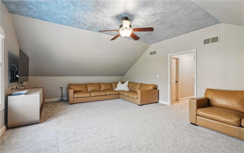 104 Ross Creek Ln, Venetia, 15367, 5 Bedrooms Bedrooms, 13 Rooms Rooms,3.1 BathroomsBathrooms,Residential,For Sale,Ross Creek Ln,1700928