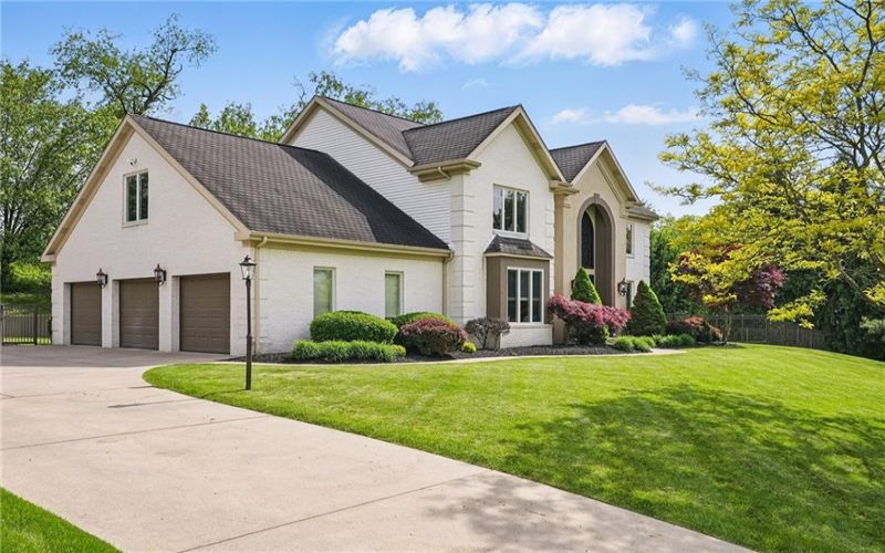 104 Ross Creek Ln, Venetia, 15367, 5 Bedrooms Bedrooms, 13 Rooms Rooms,3.1 BathroomsBathrooms,Residential,For Sale,Ross Creek Ln,1700928