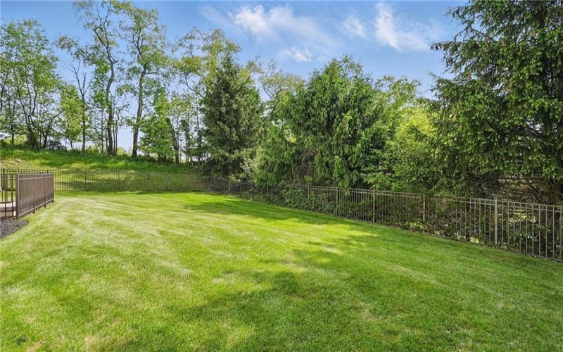 104 Ross Creek Ln, Venetia, 15367, 5 Bedrooms Bedrooms, 13 Rooms Rooms,3.1 BathroomsBathrooms,Residential,For Sale,Ross Creek Ln,1700928