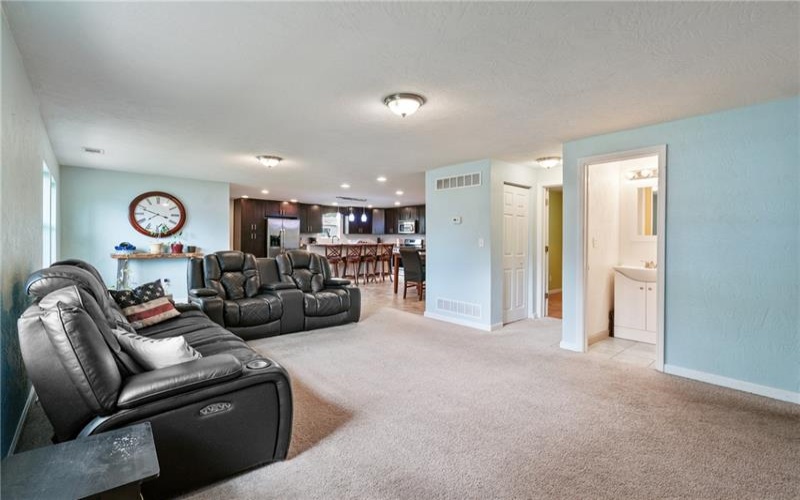 107 Florida, Lower Burrell, 15068, 4 Bedrooms Bedrooms, ,2.1 BathroomsBathrooms,Residential,For Sale,Florida,1700968