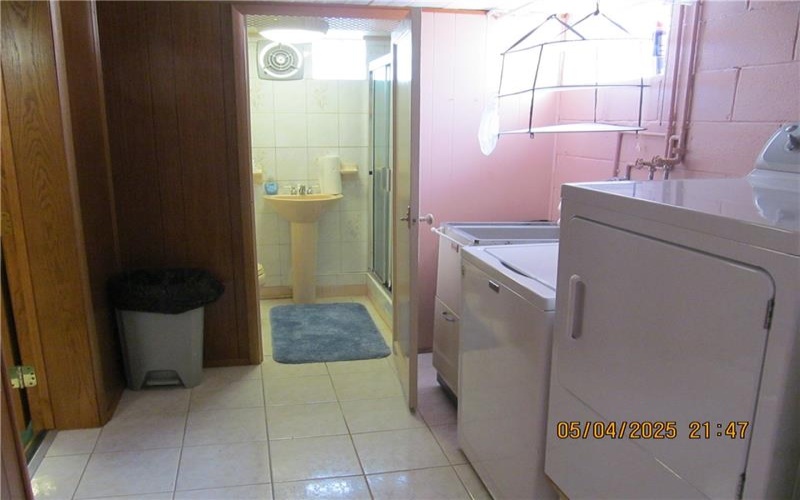 1213 Frank Avenue, Jeannette, 15644, 3 Bedrooms Bedrooms, 10 Rooms Rooms,2 BathroomsBathrooms,Residential,For Sale,Frank Avenue,1700972