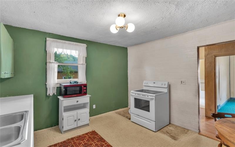 1108 Wills Avenue, Lower Burrell, 15068, 2 Bedrooms Bedrooms, ,1 BathroomBathrooms,Residential,For Sale,Wills Avenue,1700981