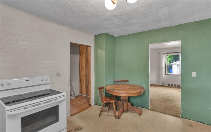 1108 Wills Avenue, Lower Burrell, 15068, 2 Bedrooms Bedrooms, ,1 BathroomBathrooms,Residential,For Sale,Wills Avenue,1700981