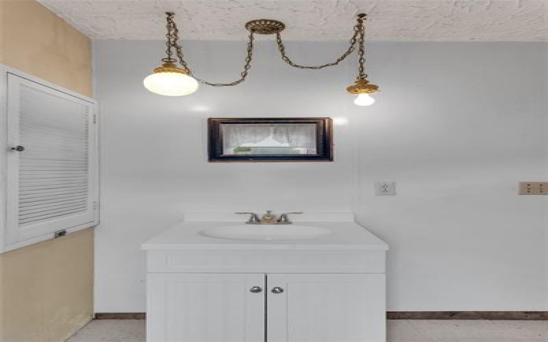 1108 Wills Avenue, Lower Burrell, 15068, 2 Bedrooms Bedrooms, ,1 BathroomBathrooms,Residential,For Sale,Wills Avenue,1700981