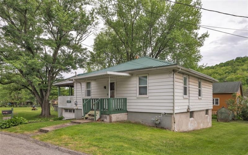 1108 Wills Avenue, Lower Burrell, 15068, 2 Bedrooms Bedrooms, ,1 BathroomBathrooms,Residential,For Sale,Wills Avenue,1700981