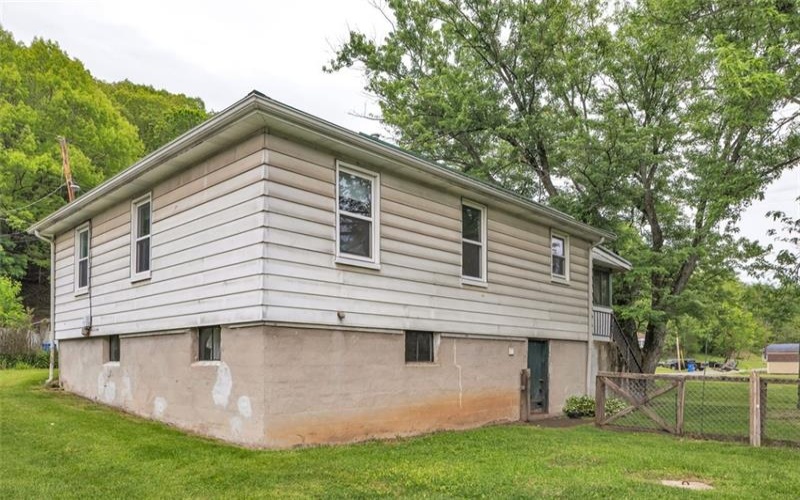 1108 Wills Avenue, Lower Burrell, 15068, 2 Bedrooms Bedrooms, ,1 BathroomBathrooms,Residential,For Sale,Wills Avenue,1700981
