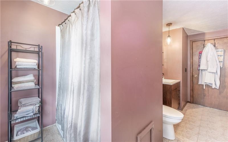 120 Elm Drive, Rices Landing, 15357, 3 Bedrooms Bedrooms, 8 Rooms Rooms,1.1 BathroomsBathrooms,Residential,For Sale,Elm Drive,1697475