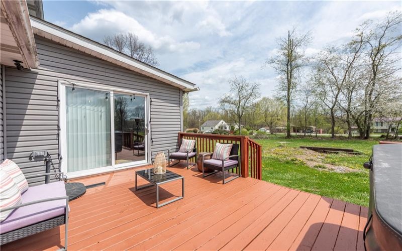 120 Elm Drive, Rices Landing, 15357, 3 Bedrooms Bedrooms, 8 Rooms Rooms,1.1 BathroomsBathrooms,Residential,For Sale,Elm Drive,1697475