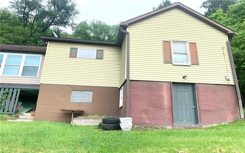 322 4th St, West Newton, 15089, 3 Bedrooms Bedrooms, 7 Rooms Rooms,1 BathroomBathrooms,Residential,For Sale,4th St,1700750