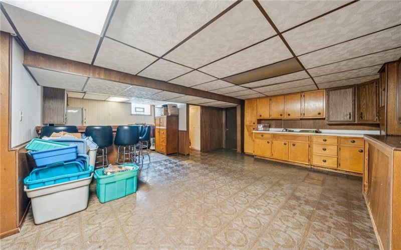 11260 BLUEBIRD DRIVE, Irwin, 15642, 2 Bedrooms Bedrooms, 7 Rooms Rooms,2 BathroomsBathrooms,Residential,For Sale,BLUEBIRD DRIVE,1700833