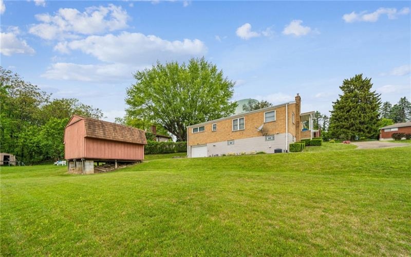 11260 BLUEBIRD DRIVE, Irwin, 15642, 2 Bedrooms Bedrooms, 7 Rooms Rooms,2 BathroomsBathrooms,Residential,For Sale,BLUEBIRD DRIVE,1700833