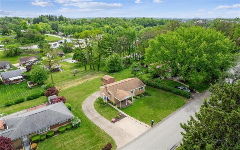 11260 BLUEBIRD DRIVE, Irwin, 15642, 2 Bedrooms Bedrooms, 7 Rooms Rooms,2 BathroomsBathrooms,Residential,For Sale,BLUEBIRD DRIVE,1700833