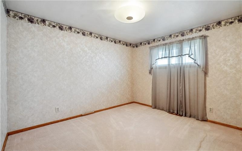 20 Redstone St, Republic, 15475, 3 Bedrooms Bedrooms, 7 Rooms Rooms,2 BathroomsBathrooms,Residential,For Sale,Redstone St,1700841