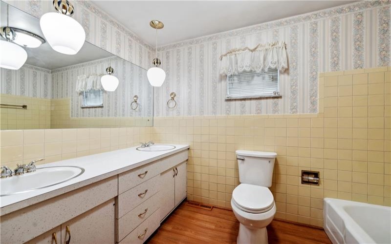 20 Redstone St, Republic, 15475, 3 Bedrooms Bedrooms, 7 Rooms Rooms,2 BathroomsBathrooms,Residential,For Sale,Redstone St,1700841
