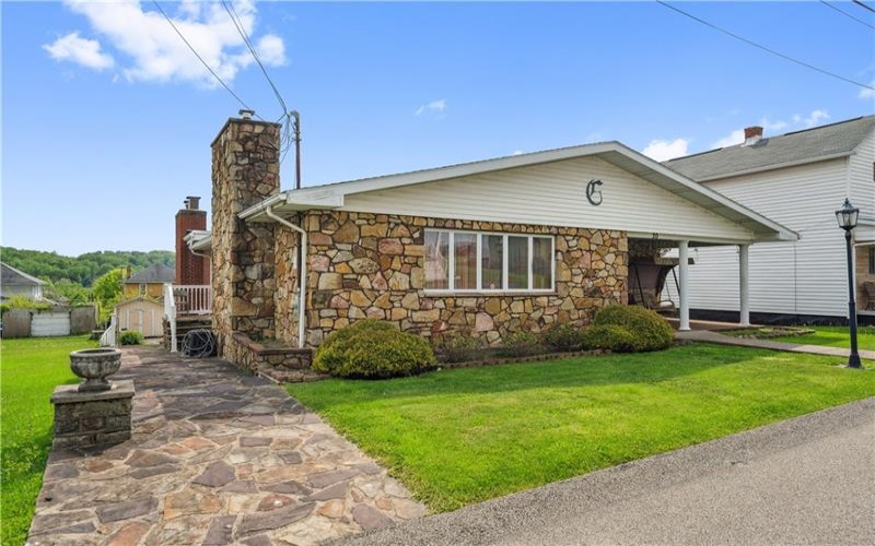 20 Redstone St, Republic, 15475, 3 Bedrooms Bedrooms, 7 Rooms Rooms,2 BathroomsBathrooms,Residential,For Sale,Redstone St,1700841