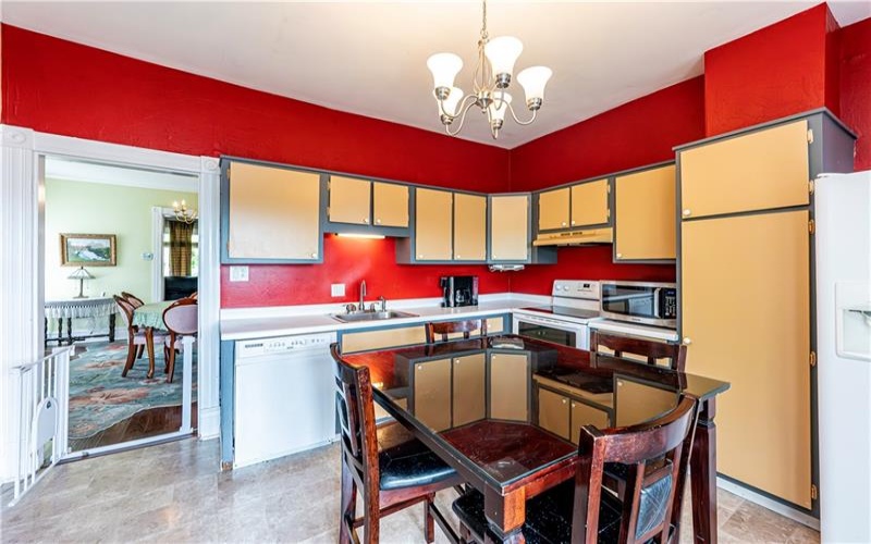 409 Maple Ave, Greensburg, 15601, 4 Bedrooms Bedrooms, 10 Rooms Rooms,1.1 BathroomsBathrooms,Residential,For Sale,Maple Ave,1700863