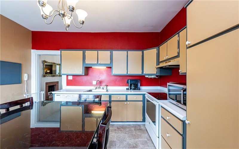 409 Maple Ave, Greensburg, 15601, 4 Bedrooms Bedrooms, 10 Rooms Rooms,1.1 BathroomsBathrooms,Residential,For Sale,Maple Ave,1700863