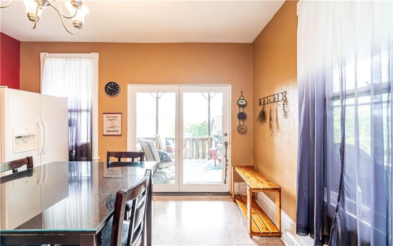 409 Maple Ave, Greensburg, 15601, 4 Bedrooms Bedrooms, 10 Rooms Rooms,1.1 BathroomsBathrooms,Residential,For Sale,Maple Ave,1700863