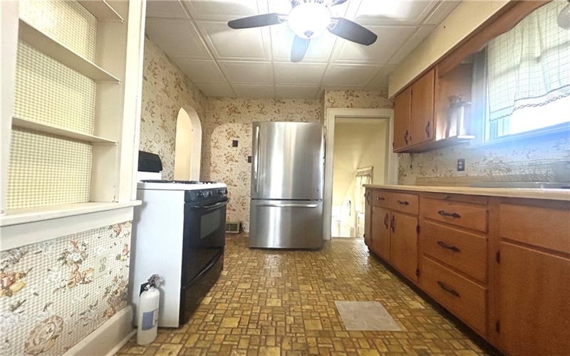9 Jacob Street, Uniontown, 15401, 2 Bedrooms Bedrooms, 5 Rooms Rooms,1 BathroomBathrooms,Residential,For Sale,Jacob Street,1700909