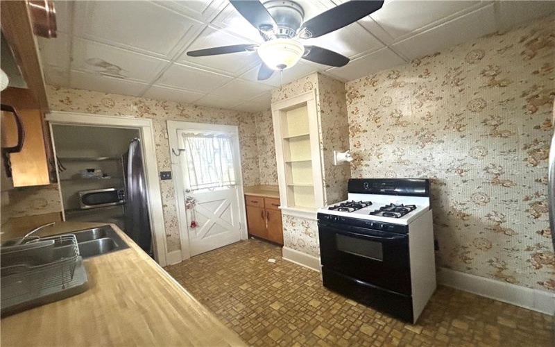9 Jacob Street, Uniontown, 15401, 2 Bedrooms Bedrooms, 5 Rooms Rooms,1 BathroomBathrooms,Residential,For Sale,Jacob Street,1700909
