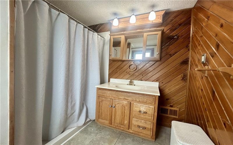 9 Jacob Street, Uniontown, 15401, 2 Bedrooms Bedrooms, 5 Rooms Rooms,1 BathroomBathrooms,Residential,For Sale,Jacob Street,1700909