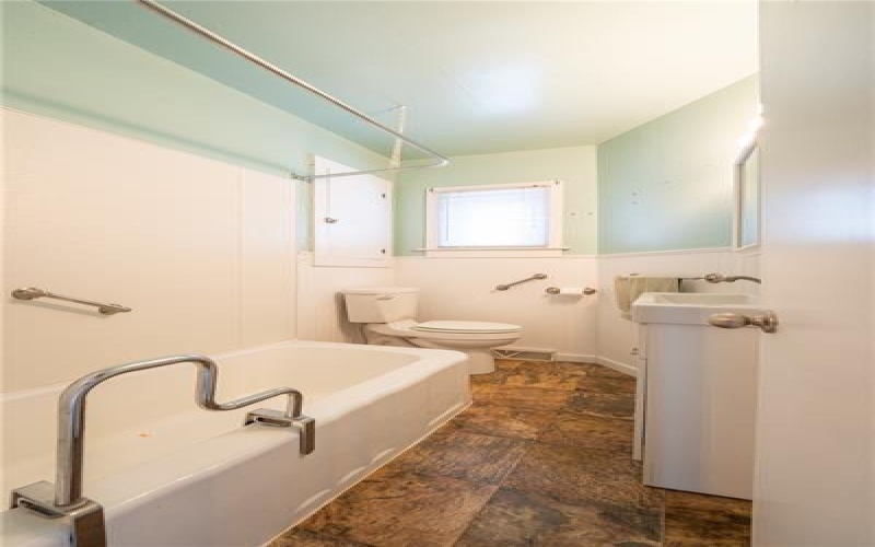 1912 Walnut Dr, Latrobe, 15650, 2 Bedrooms Bedrooms, ,1.1 BathroomsBathrooms,Residential,For Sale,Walnut Dr,1700922
