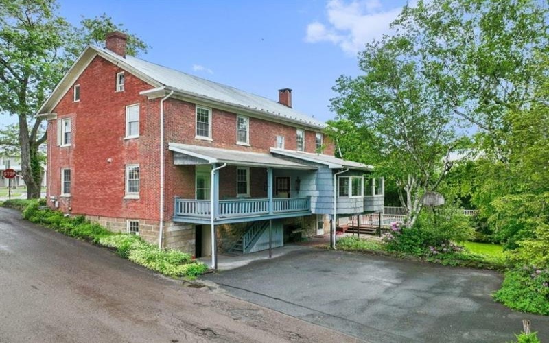 822 Main Street, Berlin, 15530, 4 Bedrooms Bedrooms, 14 Rooms Rooms,2.1 BathroomsBathrooms,Residential,For Sale,Main Street,1700960