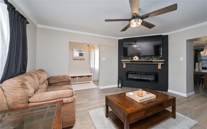 43 4th Ave, Scottdale, 15683, 3 Bedrooms Bedrooms, ,1 BathroomBathrooms,Residential,For Sale,4th Ave,1701010