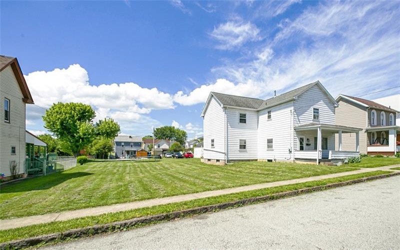 43 4th Ave, Scottdale, 15683, 3 Bedrooms Bedrooms, ,1 BathroomBathrooms,Residential,For Sale,4th Ave,1701010